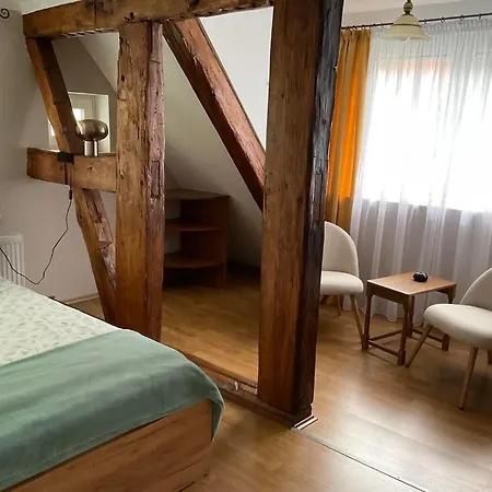 ホームステイ U Ewy! Goscinne Z Darmowym Parkingiem! Duze Ogrodzone Podworko! Centrum Ustki! Blisko Plazy! ウストカ