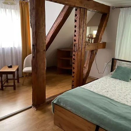 ホームステイ U Ewy! Goscinne Z Darmowym Parkingiem! Duze Ogrodzone Podworko! Centrum Ustki! Blisko Plazy!