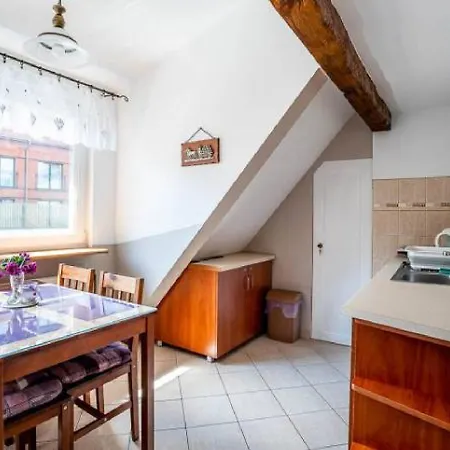 U Ewy! Goscinne Z Darmowym Parkingiem! Duze Ogrodzone Podworko! Centrum Ustki! Blisko Plazy! ホームステイ