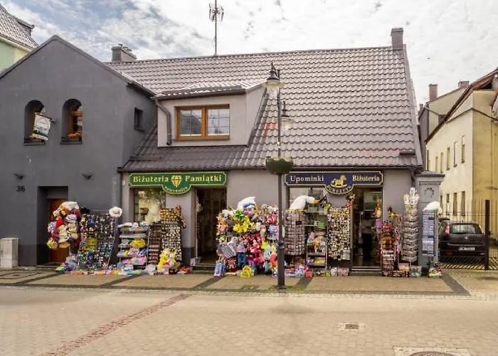 U Ewy! Goscinne Z Darmowym Parkingiem! Duze Ogrodzone Podworko! Centrum Ustki! Blisko Plazy! Проживание в семье Устка