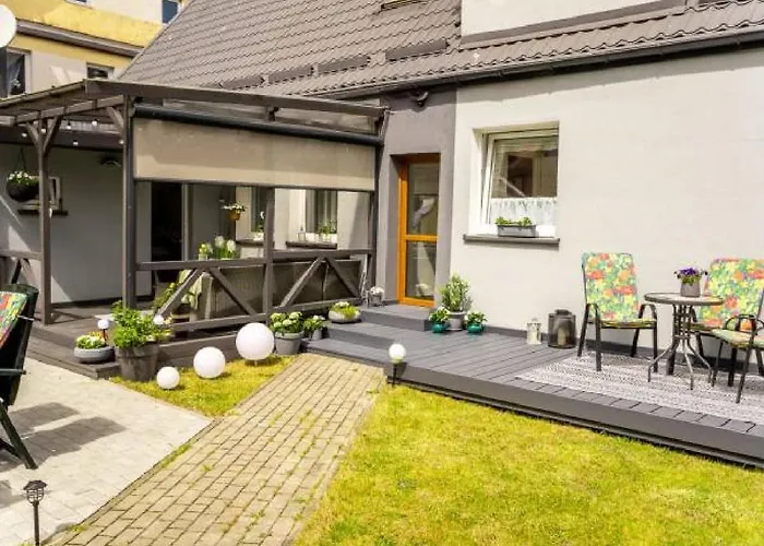 Проживание в семье U Ewy! Goscinne Z Darmowym Parkingiem! Duze Ogrodzone Podworko! Centrum Ustki! Blisko Plazy! *