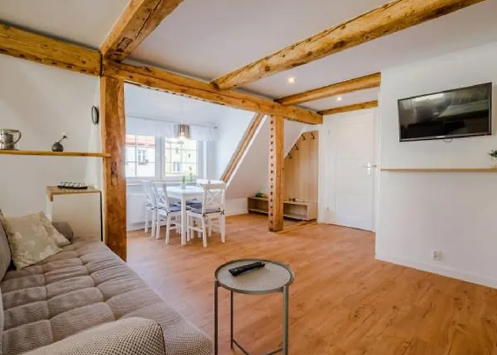 Проживание в семье U Ewy! Goscinne Z Darmowym Parkingiem! Duze Ogrodzone Podworko! Centrum Ustki! Blisko Plazy! Устка