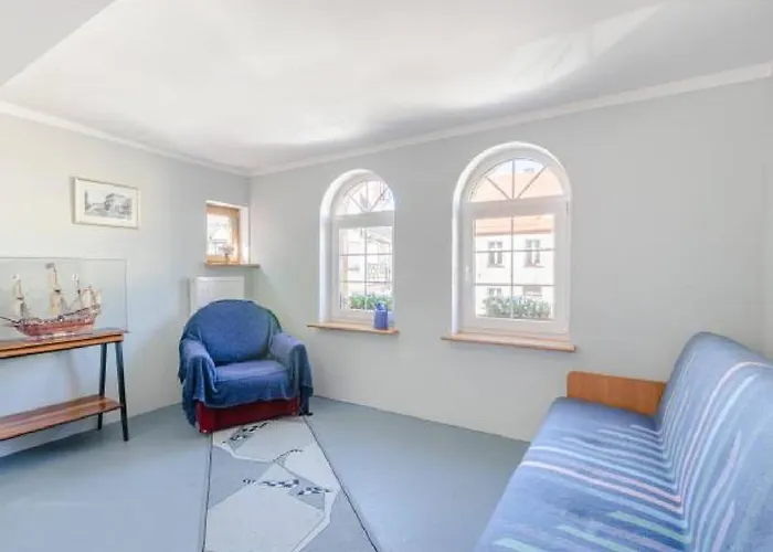 U Ewy! Goscinne Z Darmowym Parkingiem! Duze Ogrodzone Podworko! Centrum Ustki! Blisko Plazy! Устка