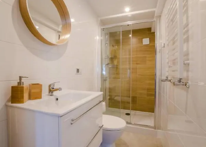 U Ewy! Goscinne Z Darmowym Parkingiem! Duze Ogrodzone Podworko! Centrum Ustki! Blisko Plazy!