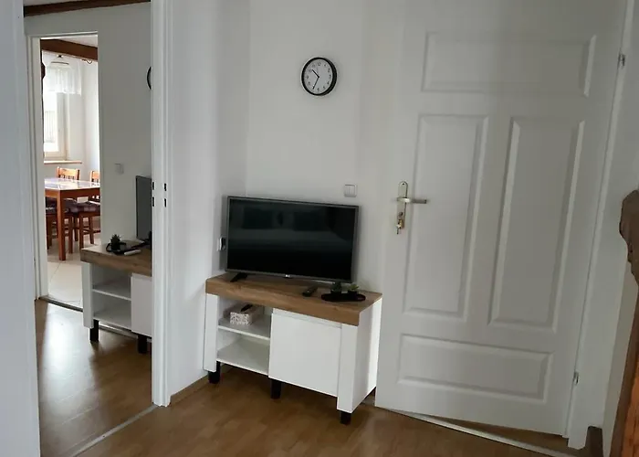 U Ewy! Goscinne Z Darmowym Parkingiem! Duze Ogrodzone Podworko! Centrum Ustki! Blisko Plazy! Проживание в семье Устка